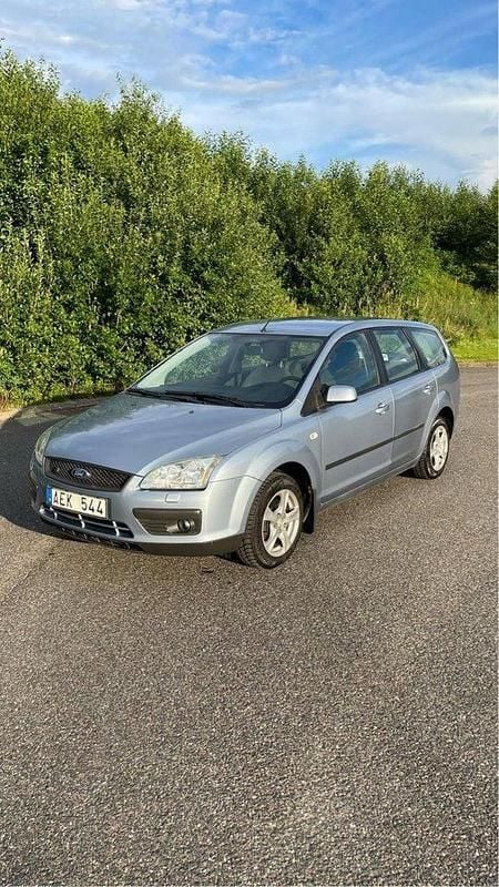 Blå Begagnad 2007 Ford Focus Kombi | 18 000 kr (Bra pris) - Bild 1/4