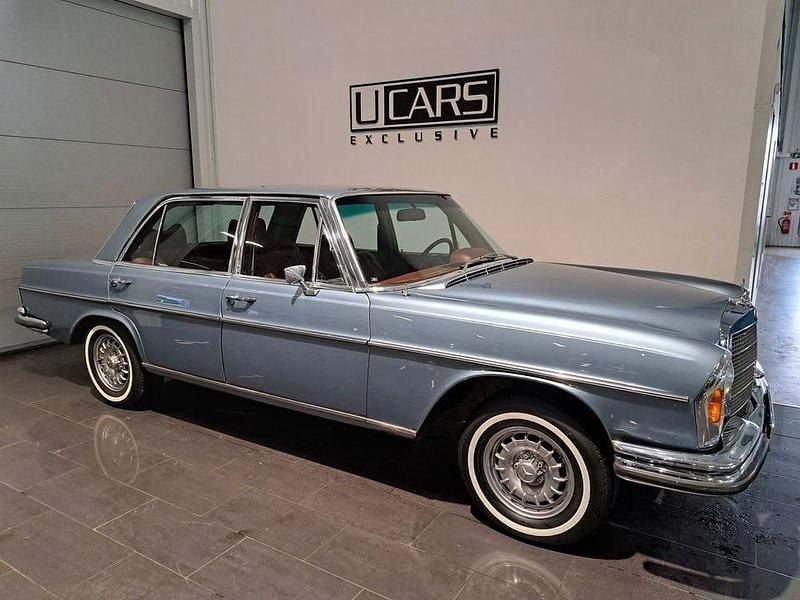 Mörkblå Begagnad 1972 Mercedes W108 Sedan | 375 900 kr - Bild 1/4