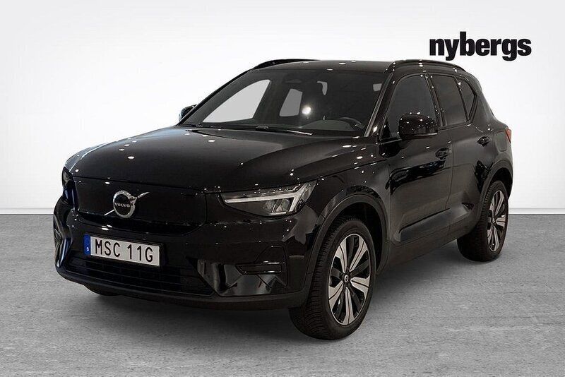 Svart Begagnad 2022 Volvo XC40 Core SUV | 344 000 kr - Bild 1/4