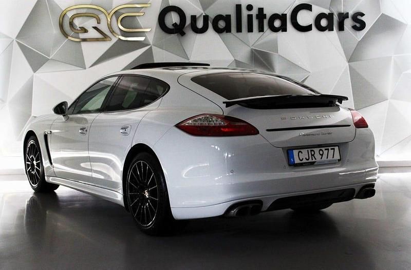 Begagnad Porsche Panamera Turbo Sport 501 HK (368 kW) 2013 Vit Sedan