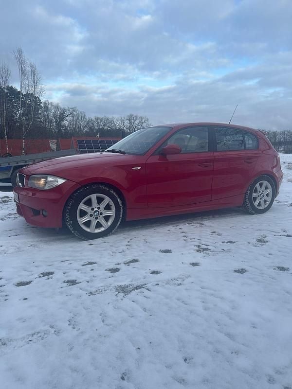 Begagnad 2007 BMW 116 Halvkombi | 35 000 kr (Marknadspris) - Bild 1/4