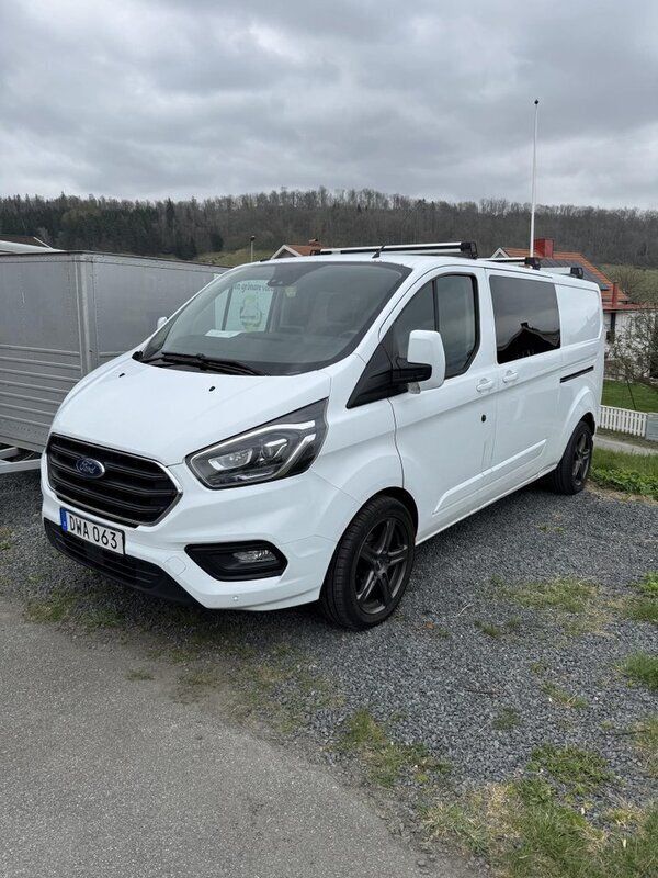 Vit Begagnad 2018 Ford Transit Custom Van | 179 000 kr (Marknadspris) - Bild 1/3