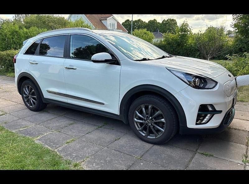Begagnad 2021 Kia e-Niro SUV | 200 000 kr (Bra pris) - Bild 1/4