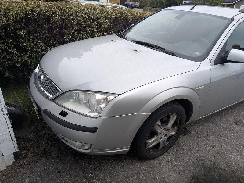 Grå Begagnad 2007 Ford Mondeo Kombi | 6 000 kr (Bra pris) - Bild 1/4