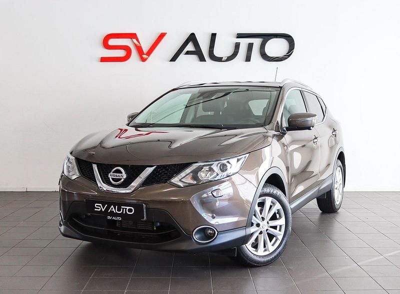 Brun Begagnad 2015 Nissan Qashqai 360º SUV | 139 900 kr (Marknadspris) - Bild 1/4