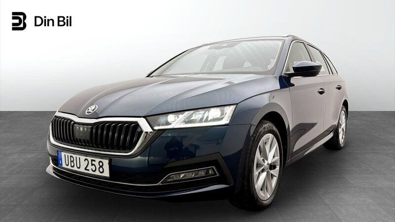 Blå Begagnad 2023 Skoda Octavia Style Kombi | 309 900 kr (Marknadspris) - Bild 1/4