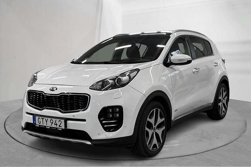 Vit Begagnad 2016 Kia Sportage GT-Line SUV | 162 800 kr (Marknadspris) - Bild 1/4