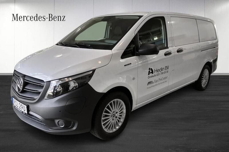 Vit Begagnad 2023 Mercedes e-Vito Minibuss | 499 900 kr - Bild 1/4