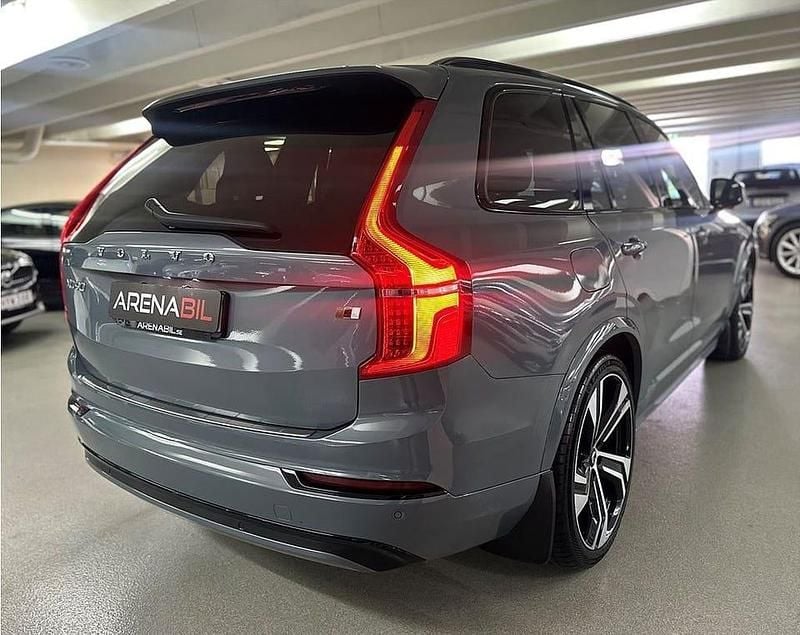 Begagnad Volvo XC90 R-Design 245 HK (180 kW) 2022 Grå SUV