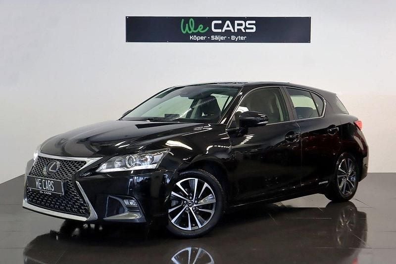Begagnad 2018 Lexus CT200h Halvkombi | 189 900 kr (Marknadspris) - Bild 1/4