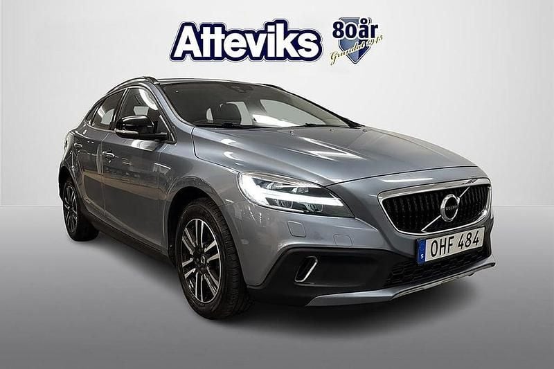 Ljusblå (blå) Begagnad 2016 Volvo V40 CC Kombi | 159 900 kr (Bra pris) - Bild 1/4