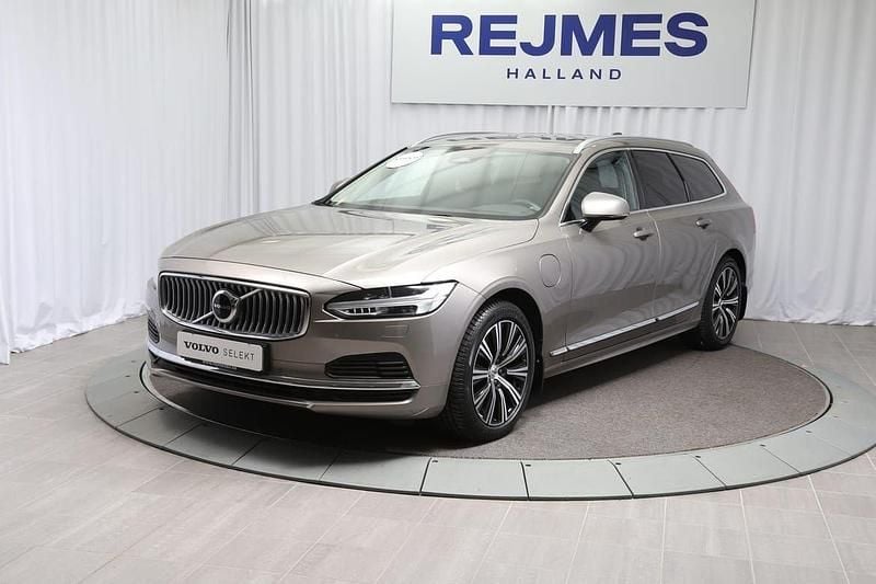 Grå Begagnad 2022 Volvo V90 Kombi | 359 500 kr (Marknadspris) - Bild 1/4