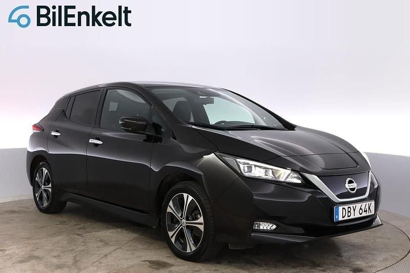 Svart Begagnad 2021 Nissan Leaf 360º Halvkombi | 209 900 kr (Lite dyr) - Bild 1/4