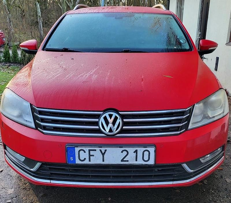 Begagnad 2013 VW Passat Kombi | 30 000 kr (Superpris) - Bild 1/4