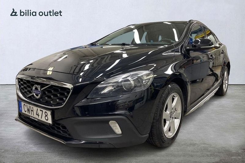 Svart Begagnad 2014 Volvo V40 CC Momentum Kombi | 94 900 kr (Bra pris) - Bild 1/3