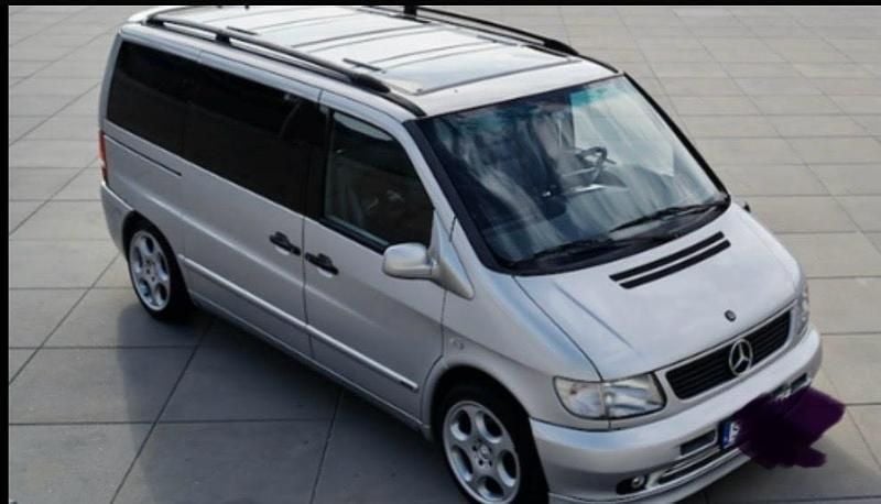 Grå Begagnad 2000 Mercedes V280 Minibuss | 55 000 kr - Bild 1/4