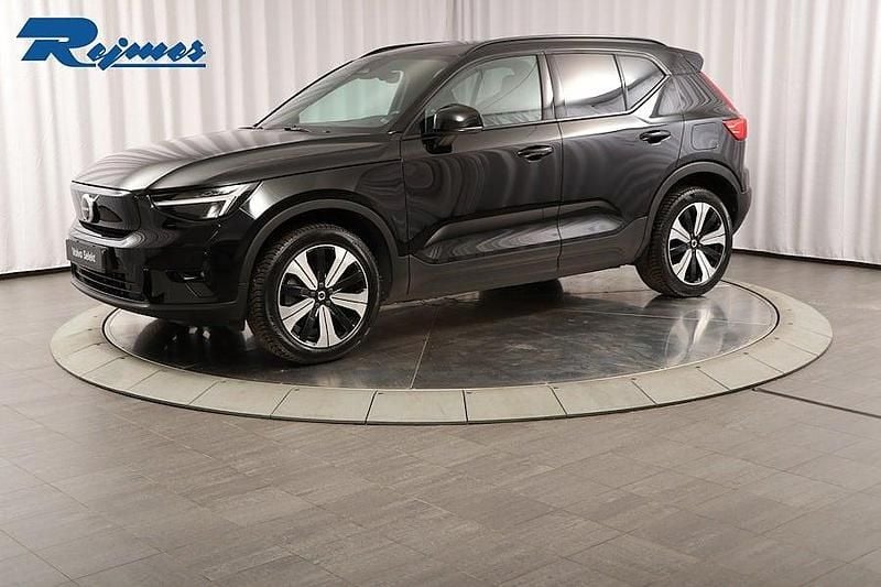 Begagnad Volvo XC40 Plus 175 kW (238 HK) 2022 Svart SUV