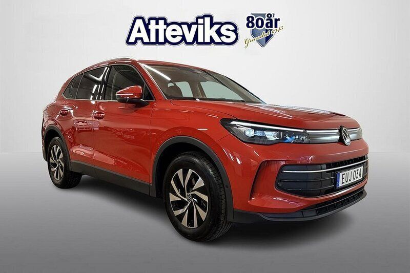 Röd Begagnad 2024 VW Tiguan Edition SUV | 387 000 kr (Lite dyr) - Bild 1/4