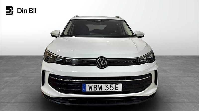 Begagnad VW Tiguan Life 150 HK (110 kW) 2024 Vit SUV