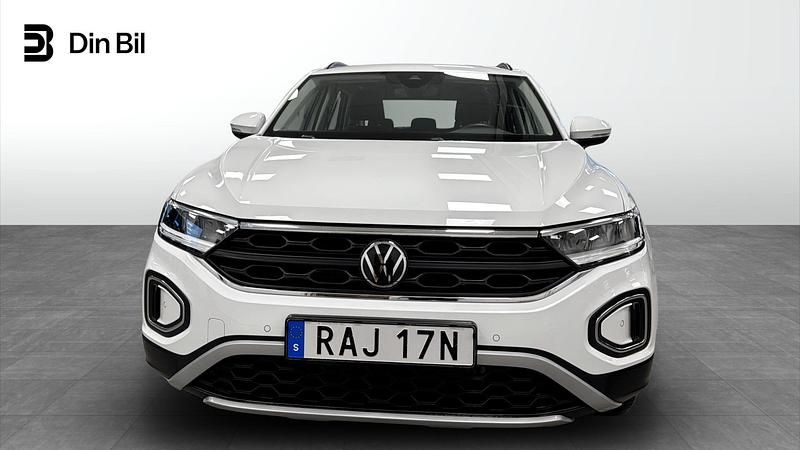 Begagnad VW T-Roc 151 HK (111 kW) 2023 Pure white SUV