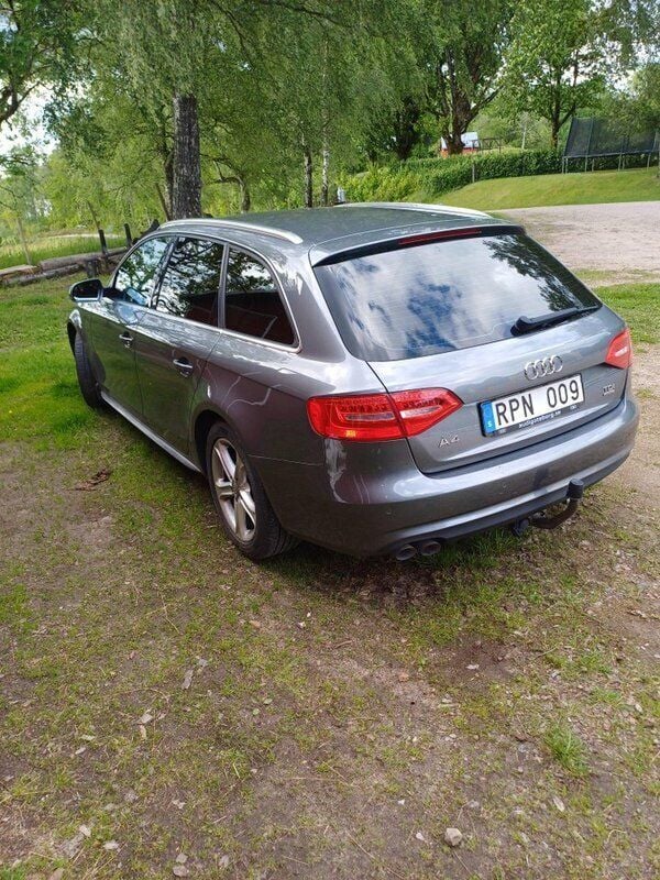 Grå Begagnad 2013 Audi A4 Kombi | 85 000 kr (Superpris) - Bild 1/4