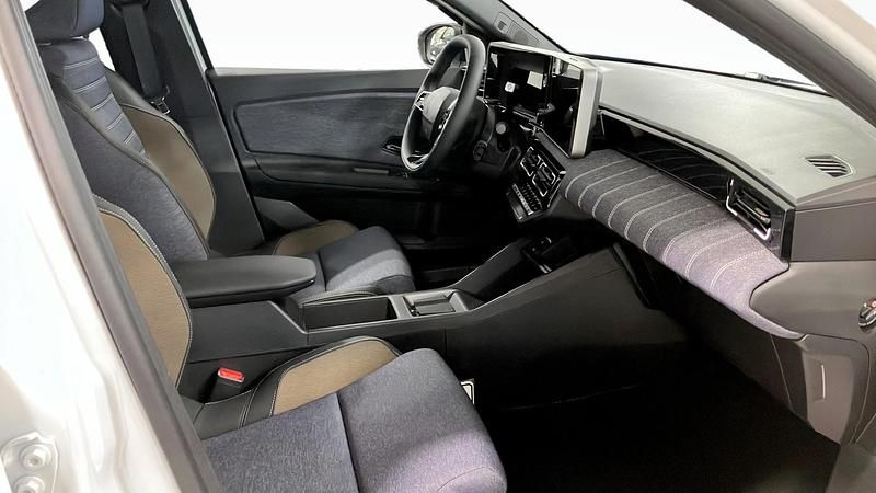 Ny Renault R5 Techno 2026 Halvkombi