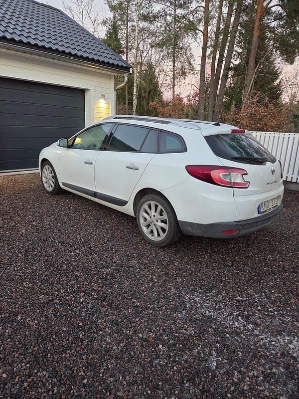 Begagnad 2010 Renault Mégane GrandTour Kombi | 34 000 kr (Lite dyr) - Bild 1/4