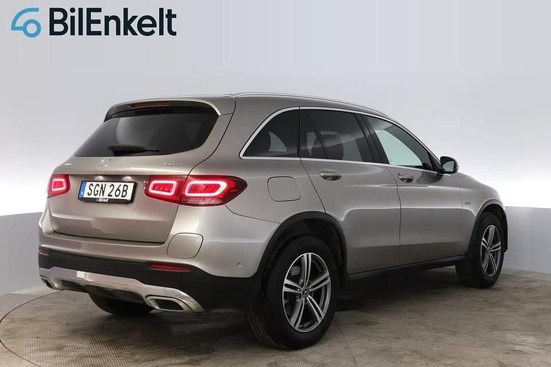 Begagnad Mercedes GLC300 Premium 324 HK (238 kW) 2020 Silver SUV