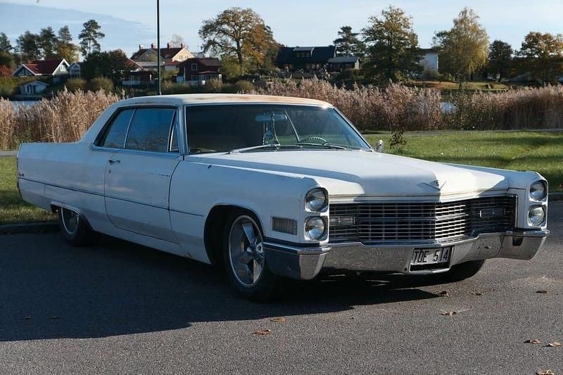 Begagnad Cadillac Coupé DeVille 345 HK (253 kW) 1966 Vit Sportkupé