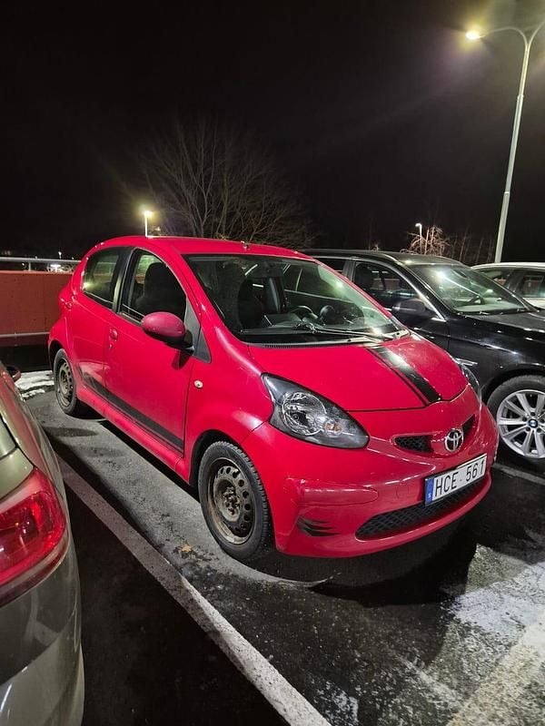 Begagnad 2008 Toyota Aygo Halvkombi | 39 000 kr (Marknadspris) - Bild 1/4