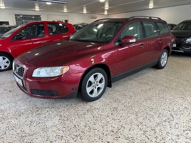 Begagnad Volvo V70 Kinetic 146 HK (107 kW) 2008 Röd Kombi