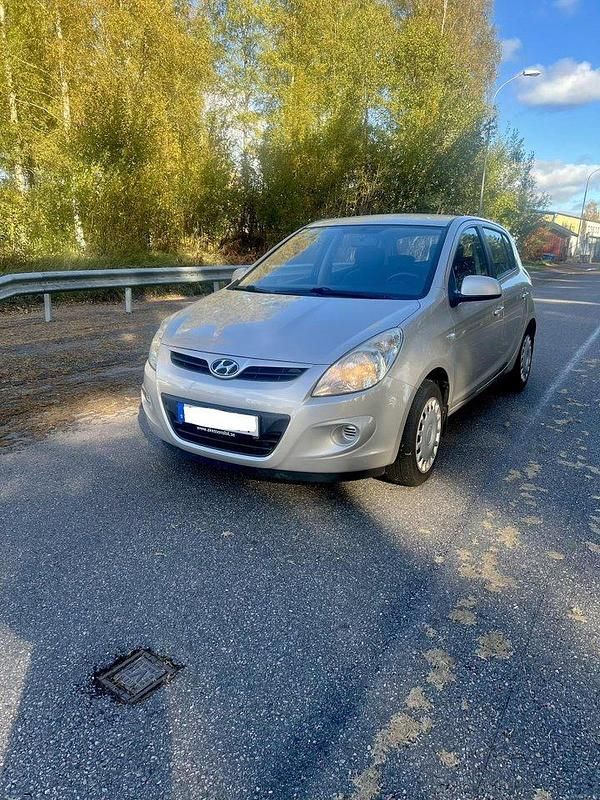 Begagnad 2010 Hyundai i20 Halvkombi | 43 500 kr (Marknadspris) - Bild 1/4