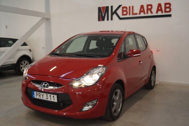 Röd Begagnad 2014 Hyundai ix20 Premium Minibuss | 77 900 kr (Marknadspris) - Bild 1/4