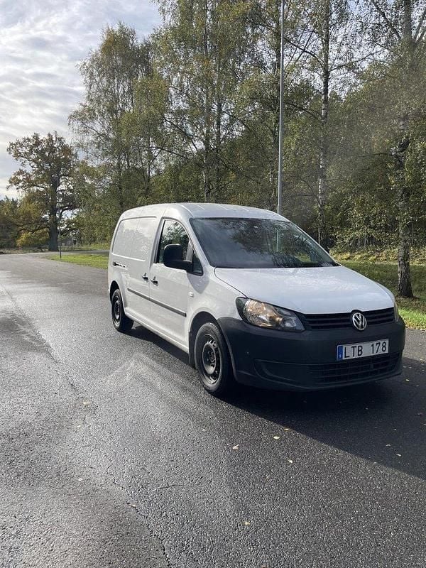 Vit Begagnad 2011 VW Caddy Maxi Minibuss | 56 000 kr (Marknadspris) - Bild 1/4