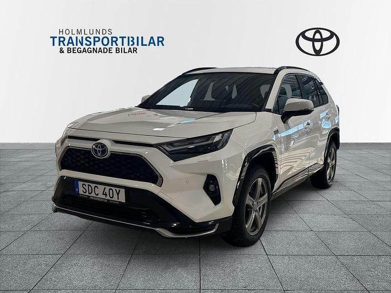 Vit Begagnad 2023 Toyota RAV4 Edition SUV | 484 900 kr (Lite dyr) - Bild 1/4