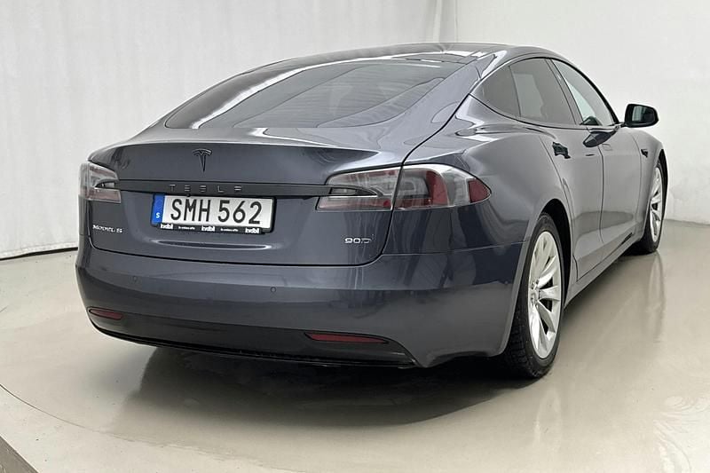Begagnad Tesla Model S 311 kW (423 HK) 2016 Grå Halvkombi