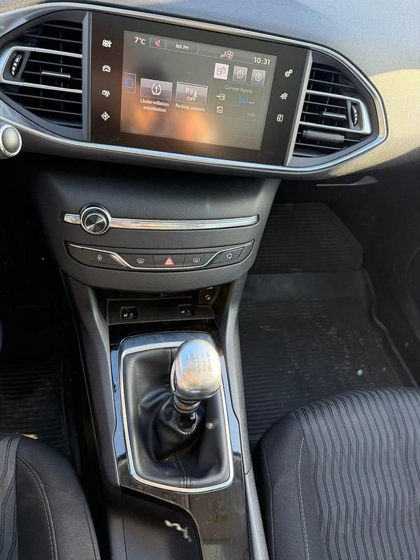 Begagnad Peugeot 308 125 HK (91 kW) 2013