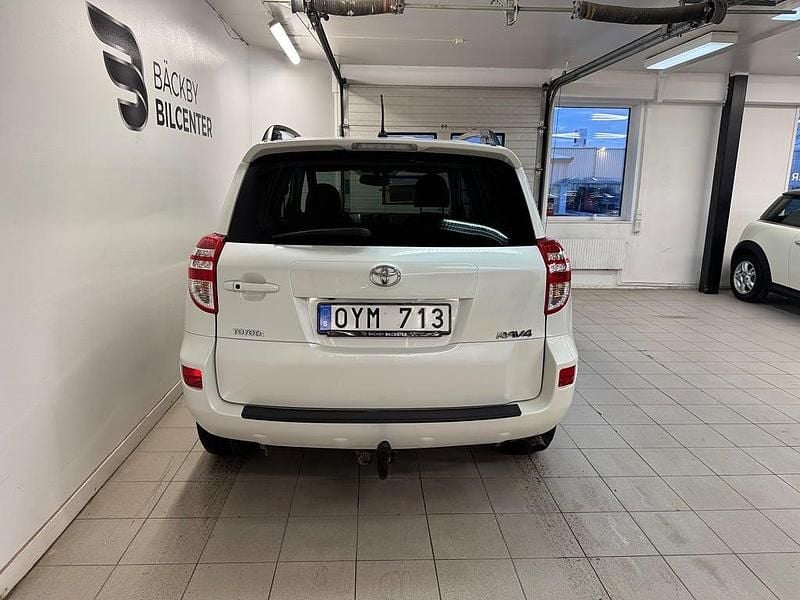 Begagnad Toyota RAV4 Multidrive S 158 HK (116 kW) 2011 Vit SUV