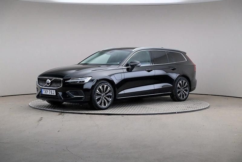 Svart Begagnad 2022 Volvo V60 Core Kombi | 339 000 kr (Bra pris) - Bild 1/4
