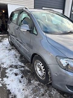 Begagnad VW Golf Plus Cross 122 HK (89 kW) 2011 Minibuss