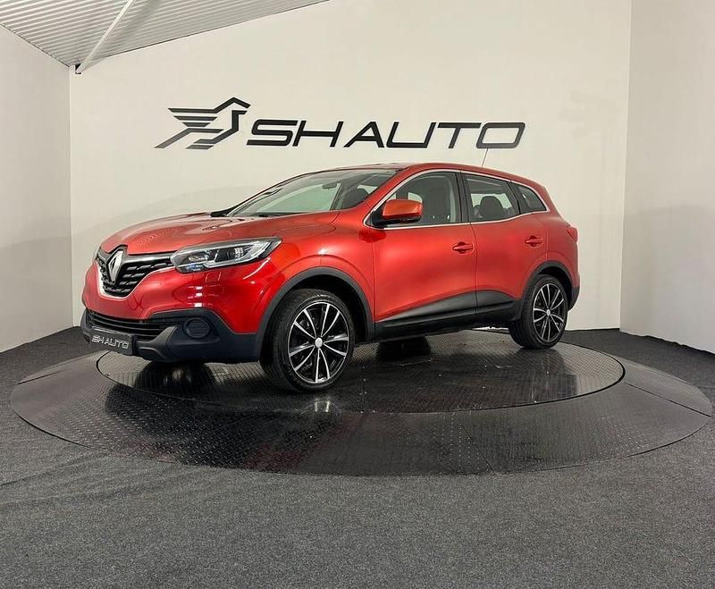 Röd Begagnad 2016 Renault Kadjar SUV | 99 900 kr (Marknadspris) - Bild 1/4