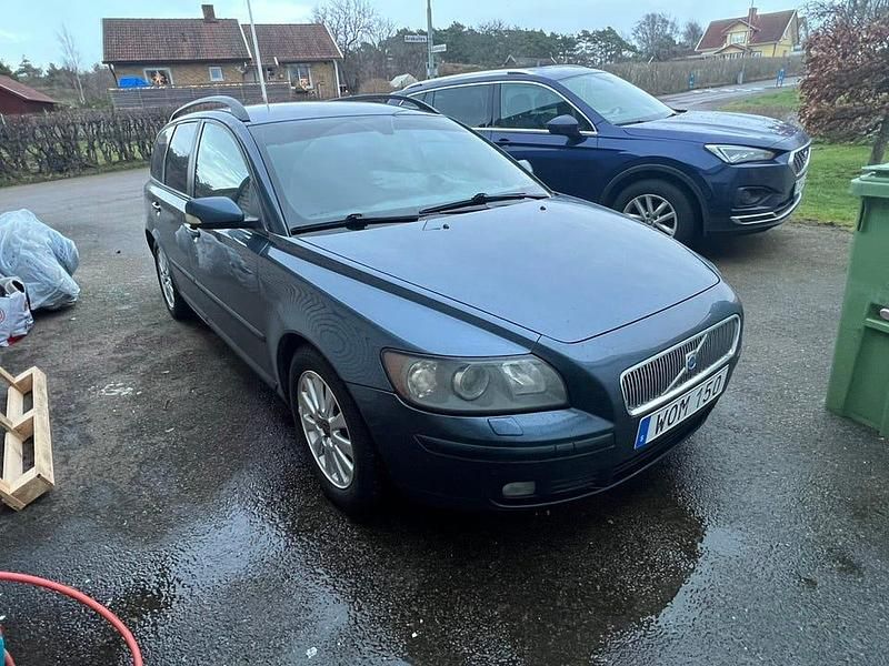 Begagnad 2005 Volvo V50 Kombi | 35 000 kr (Dyr) - Bild 1/4