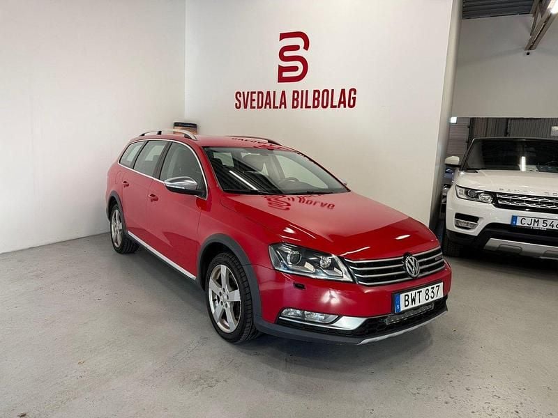 Röd Begagnad 2014 VW Passat Alltrack Kombi | 72 900 kr (Marknadspris) - Bild 1/4