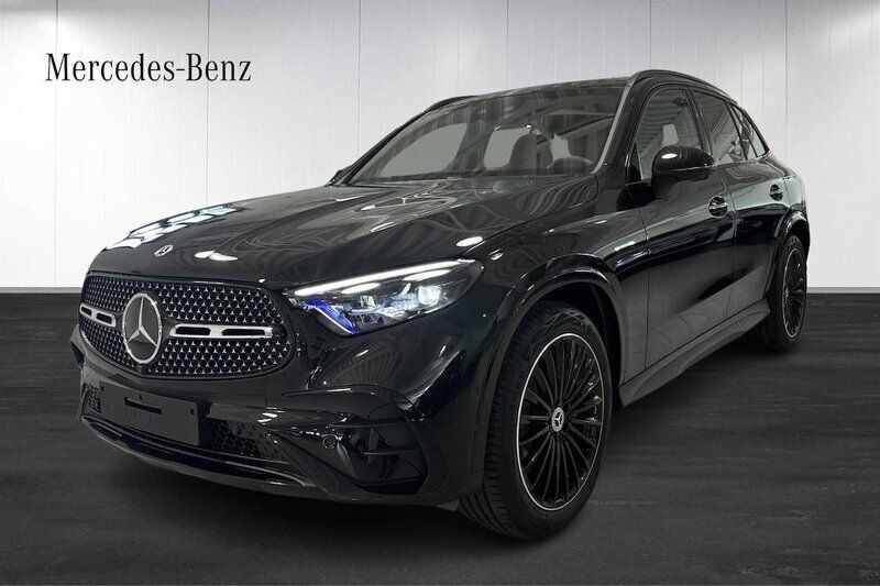 Svart Ny 2024 Mercedes GLC220 AMG SUV | 809 050 kr - Bild 1/4