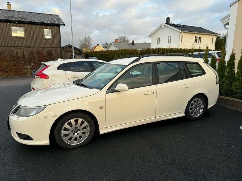 Begagnad 2009 Saab 9-3 Kombi | 27 000 kr (Bra pris) - Bild 1/4