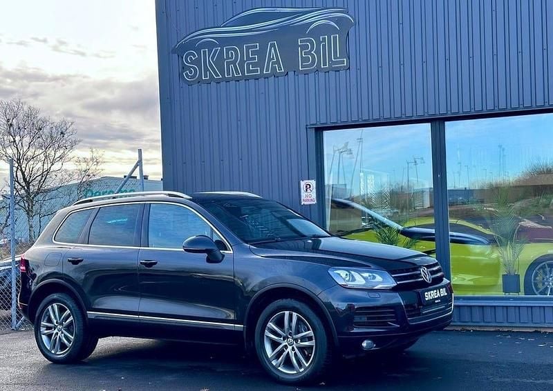 Svart Begagnad 2012 VW Touareg SUV | 139 900 kr (Marknadspris) - Bild 1/4