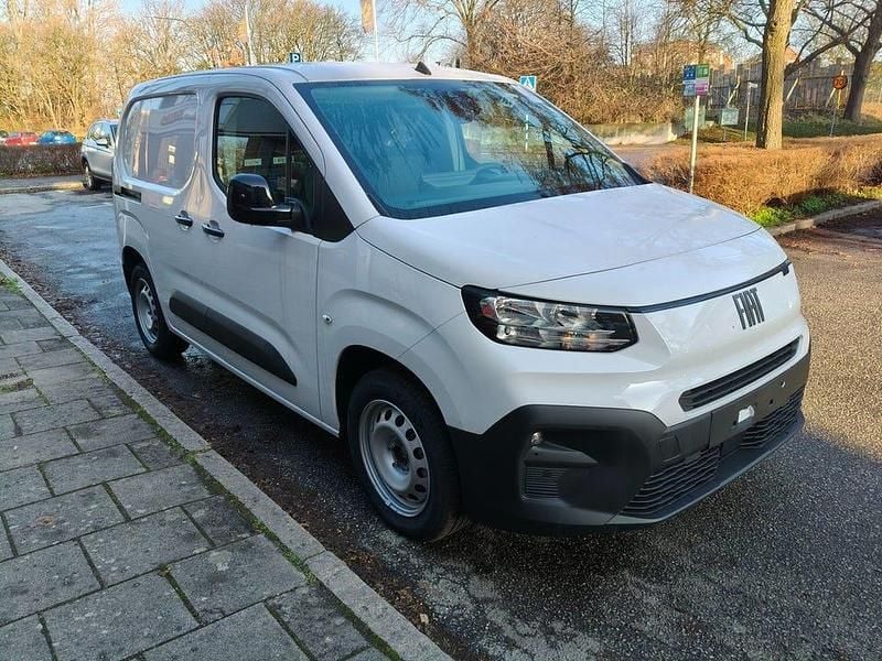 Ny Fiat Doblò 131 HK (96 kW) 2025 Vit Minibuss