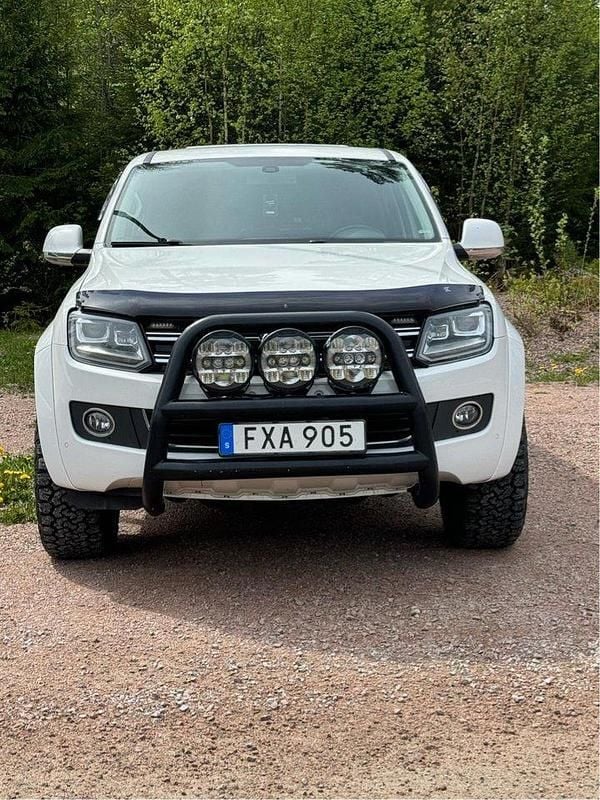 Vit Begagnad 2015 VW Amarok Highline Pickup | 175 000 kr (Lite dyr) - Bild 1/4