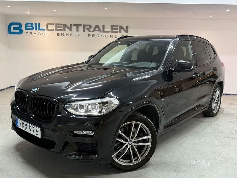 Svart Begagnad 2018 BMW X3 M Sport SUV | 329 900 kr (Dyr) - Bild 1/4