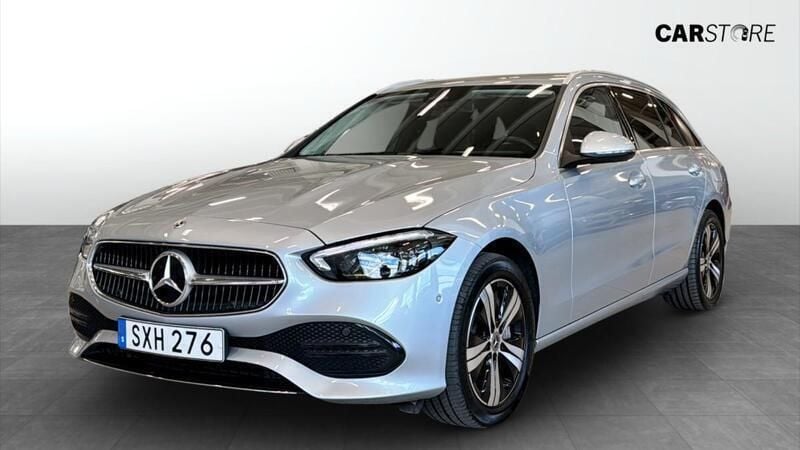Silver Begagnad 2022 Mercedes C300e Avantgarde Kombi | 349 900 kr (Bra pris) - Bild 1/4